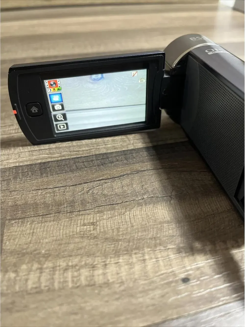 Samsung OIS DUO Camcorder 20x Zoom 1080p Video